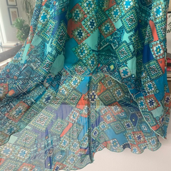 HI-LO DRESS WITH LACE TOP - Picture 6 of 9